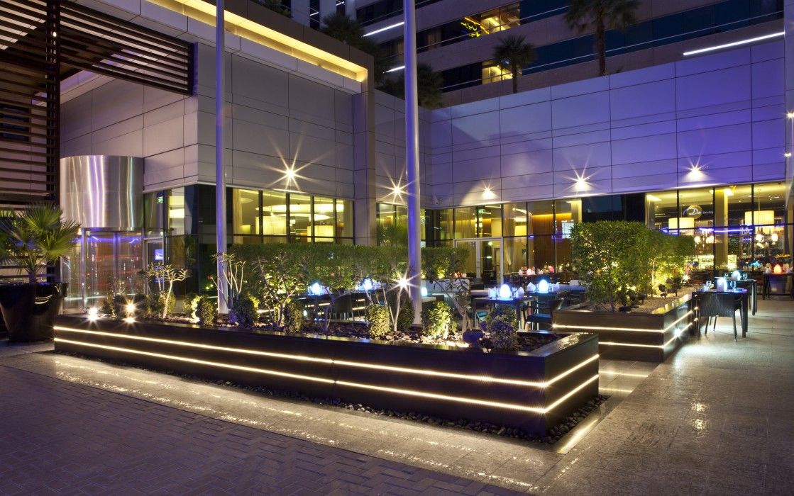 Novotel Suites Mall Avenue Dubai Eksteriør billede